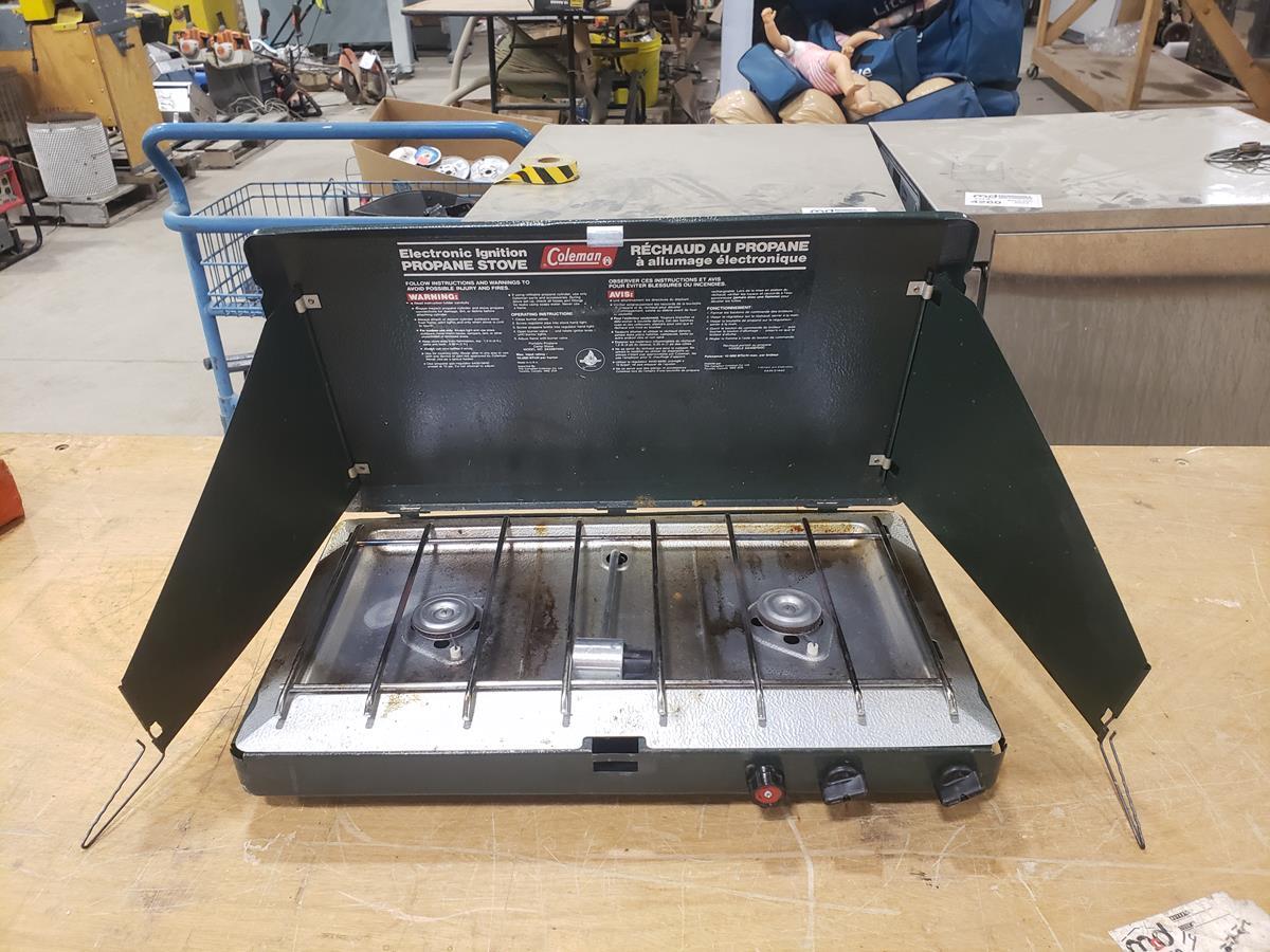 Colemans Outdoor Electric Ignition Propane Stove/Case